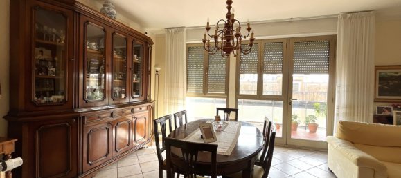 Apartamento de 4 dormitorios en Pontedera, Italy No. 359886 6