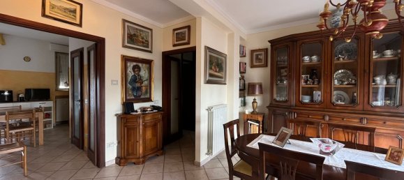 Apartamento de 4 dormitorios en Pontedera, Italy No. 359886 5