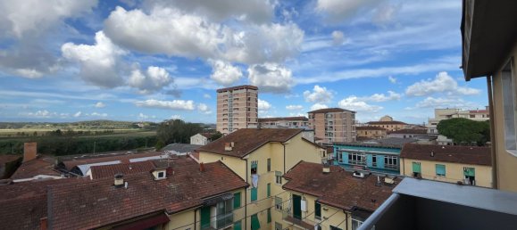 Apartamento de 4 dormitorios en Pontedera, Italy No. 359886 22
