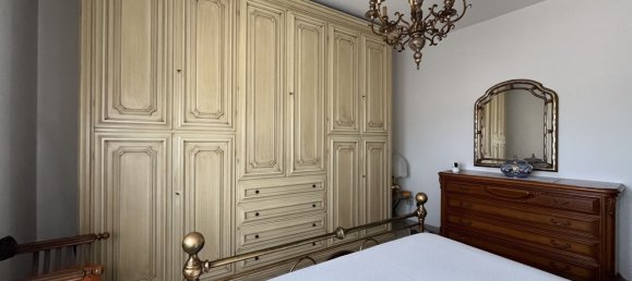 Apartamento de 4 dormitorios en Pontedera, Italy No. 359886 25