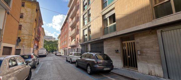 Apartamento de 4 dormitorios en Pontedera, Italy No. 359886 36