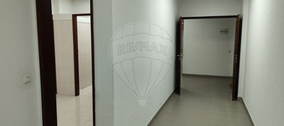 162m² Office in Lisbon, Portugal No. 68346 14