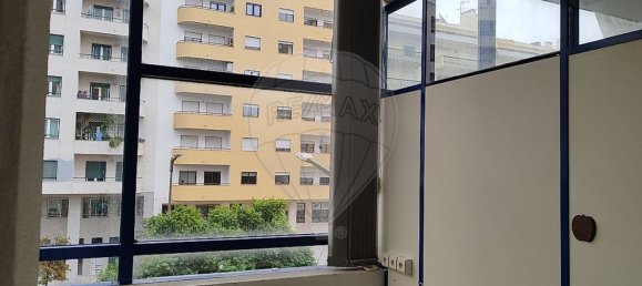 162m² Office in Lisbon, Portugal No. 68346 8