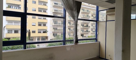 162m² Office in Lisbon, Portugal No. 68346 4
