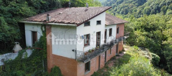 Villa de 3 dormitorios en Aulla, Italy No. 349456 12