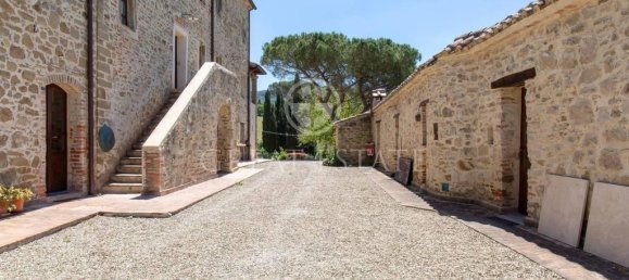 Edificio de 5 habitaciónes en Lisciano Niccone, Italy No. 233385 13