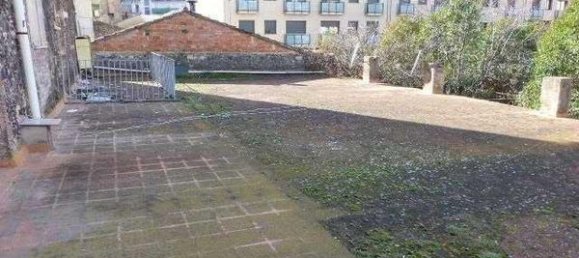 Propriété commerciale à Olot, Spain 141m² No. 75480 5