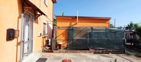 3 rooms Apartment in Fiesso Umbertiano, Italy No. 309346 3