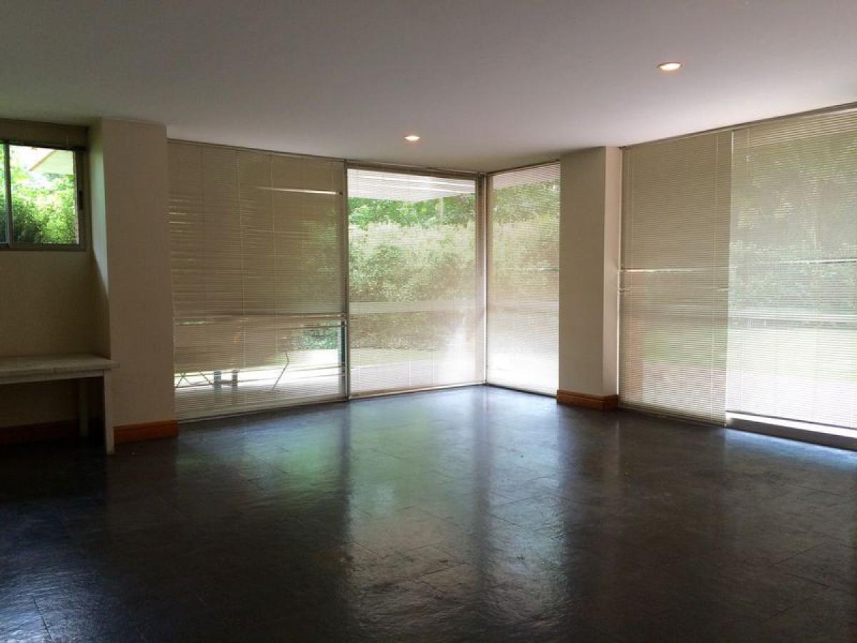 4 bedrooms Apartment in Santiago, Chile No. 4871