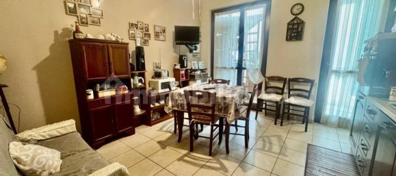 Apartamento T2 em Asti, Italy N.º 298113 2