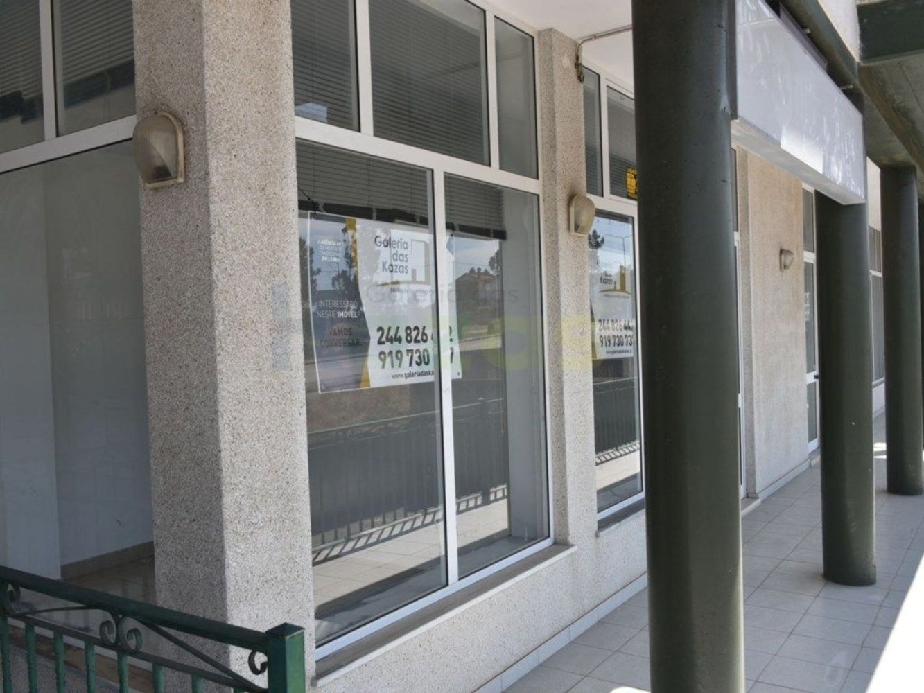 Propriété commerciale à Vila Nova de Poiares, Portugal 50m² No. 243739