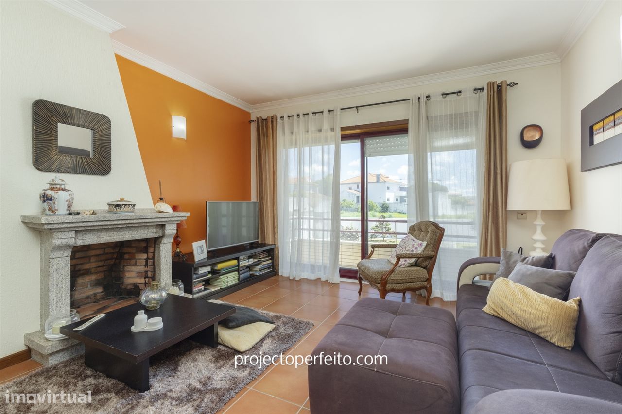 2 bedrooms Apartment in Sao Felix da Marinha, Portugal No. 295979