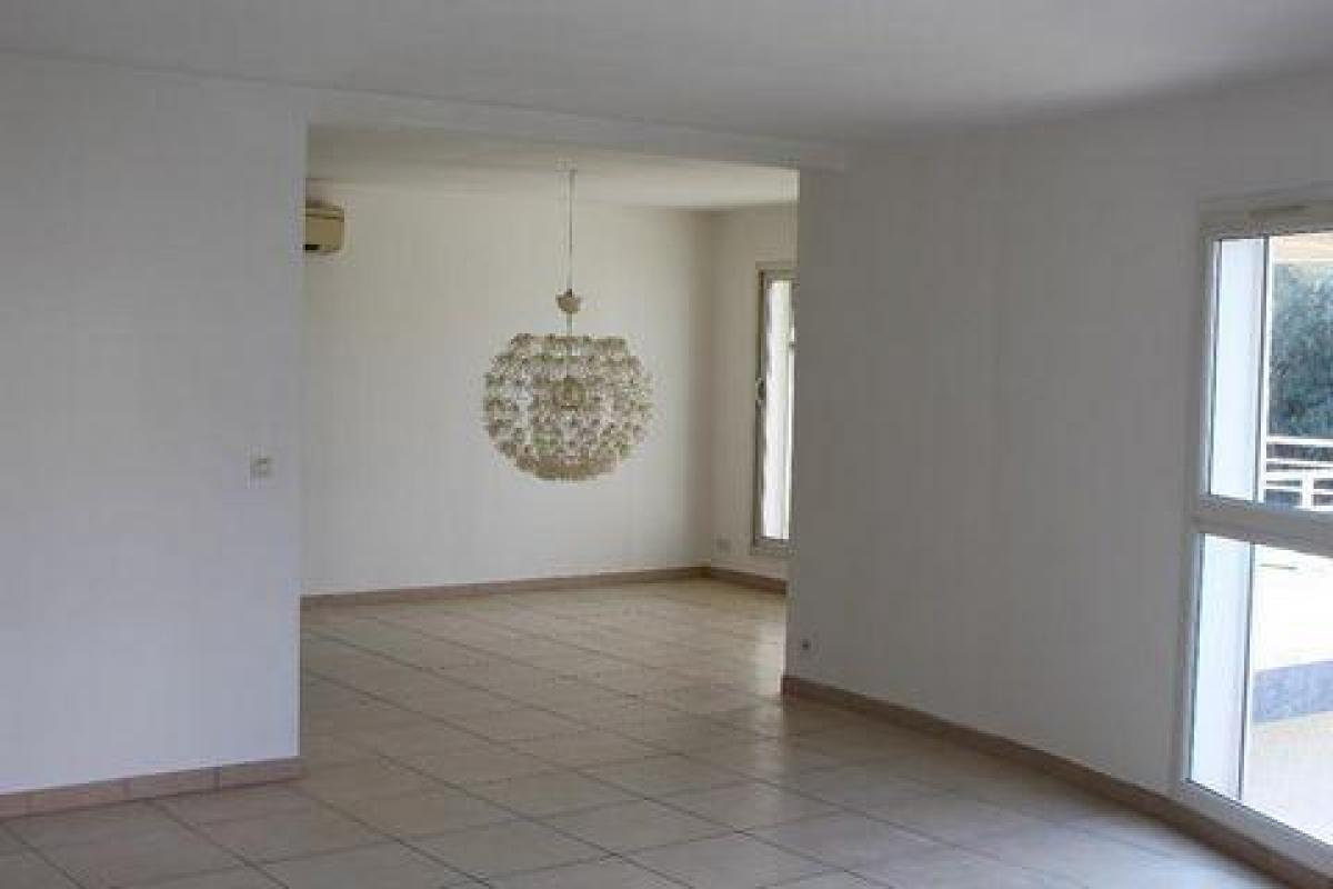 3 bedrooms Condo in Perpignan, France No. 26884