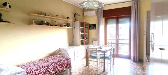 3 rooms Apartment in Naples, Italy No. 80819 10