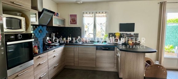 3 bedrooms House in Villabe, France No. 177846 7