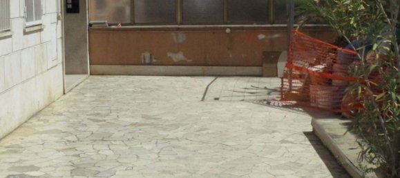 3 bedrooms Apartment in Rome, Italy No. 341129 2