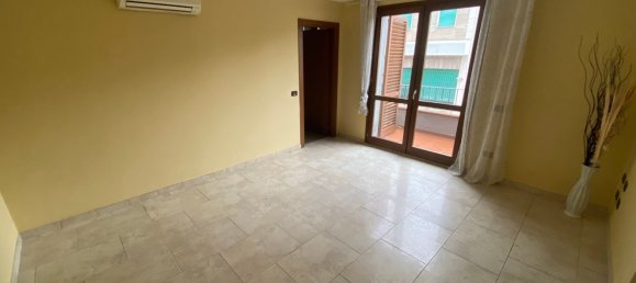 3 rooms Duplex in Prato, Italy No. 52176 4