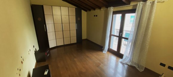 3 rooms Duplex in Prato, Italy No. 52176 3
