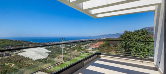 Villa de 4+1 en Kargicak, Turkey No. 40359 28