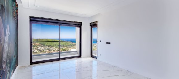 Villa de 4+1 en Kargicak, Turkey No. 40359 25