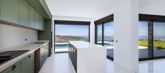 Villa de 4+1 en Kargicak, Turkey No. 40359 12