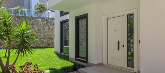 Villa de 4+1 en Kargicak, Turkey No. 40359 6