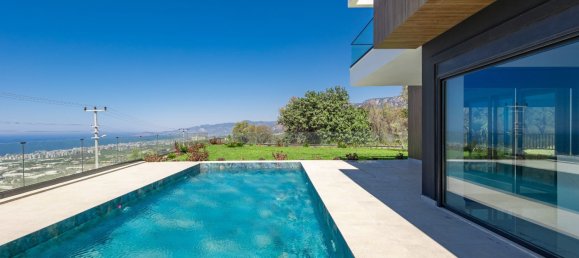 Villa de 4+1 en Kargicak, Turkey No. 40359 8