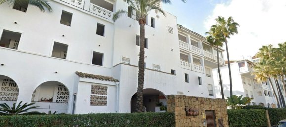 Apartamento de 3 dormitorios en Marbella, Spain No. 146737 3