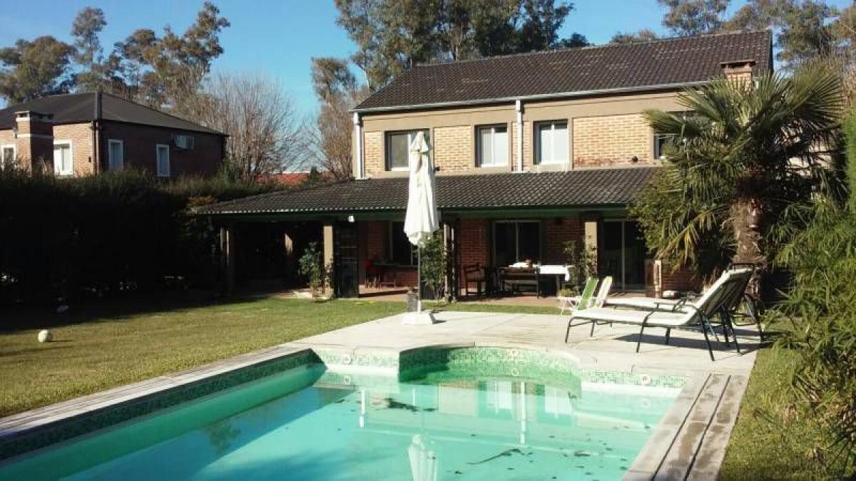 3 bedrooms House in Pilar, Argentina No. 50996