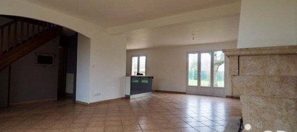 5 bedrooms House in Saint-Jean-de-la-Ruelle, France No. 263703 2