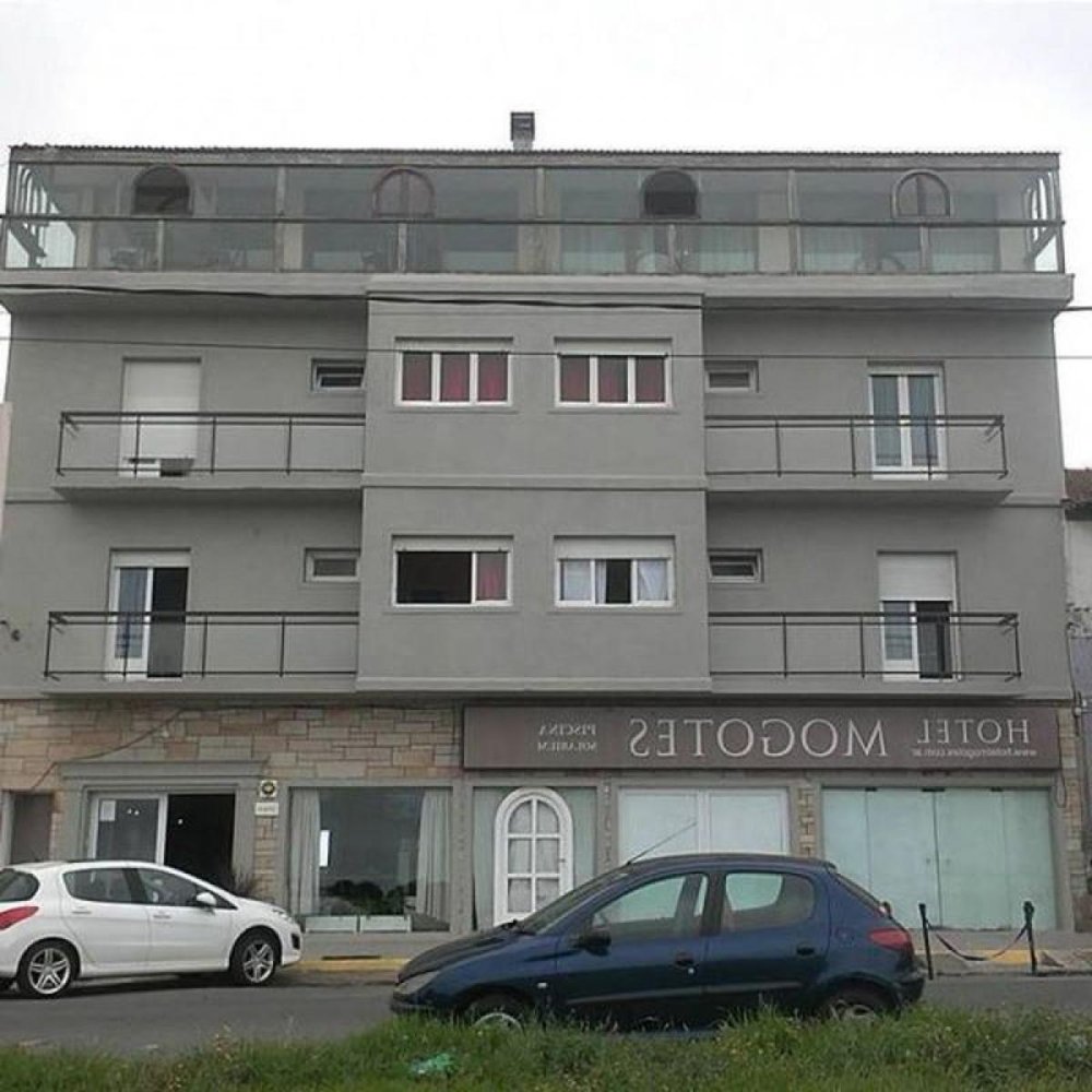 736m² Hotel in Mar del Plata, Argentina No. 106096