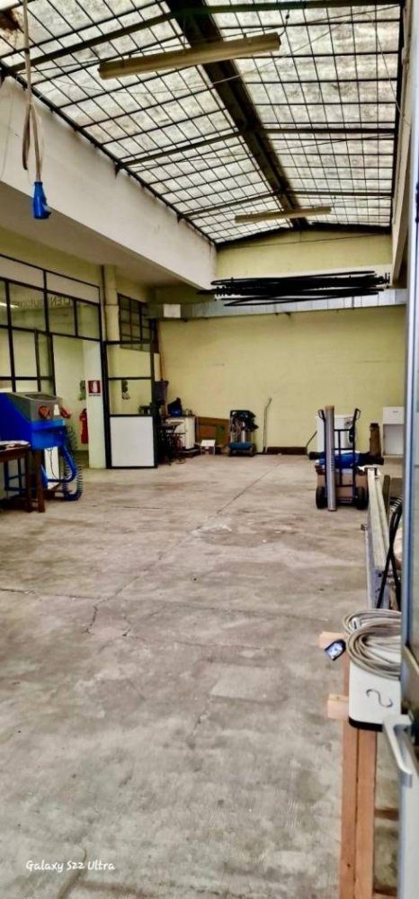 1 room Warehouse in Anzano del Parco, Italy No. 359615