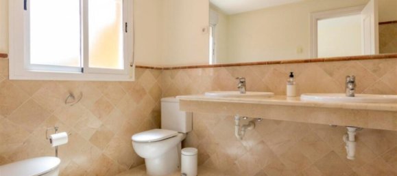 3 bedrooms Townhouse in Marbella, Spain No. 63852 15