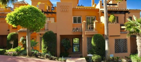 3 bedrooms Townhouse in Marbella, Spain No. 63852 19