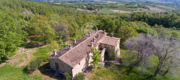 5 bedrooms House in Cetona, Italy No. 178529 4