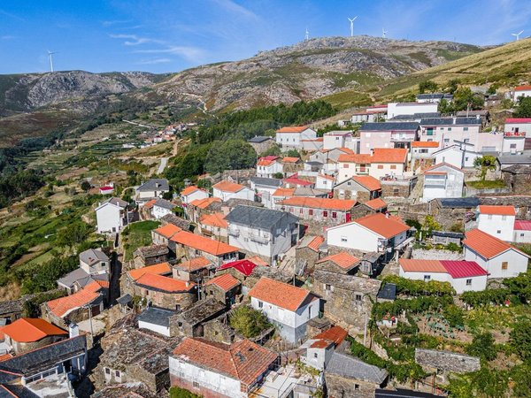 3 غرف نوم منزل في Castro Daire, Portugal رقم 165028