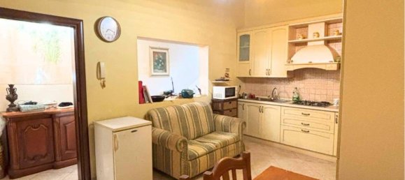 Квартира с 2 спальнями в Лечче, Италия № 262941 8