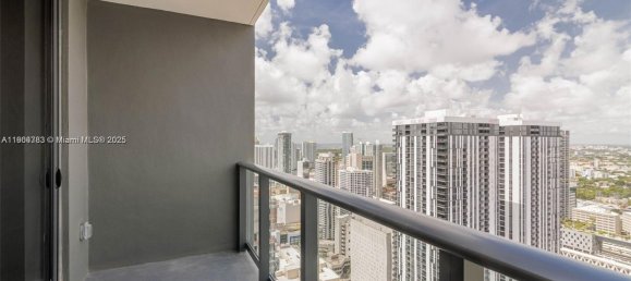 1 dormitorio propiedad comercial en venta en Miami, Miami-Dade, Florida, USA № 615862 2