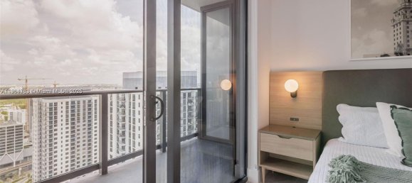 1 dormitorio propiedad comercial en venta en Miami, Miami-Dade, Florida, USA № 615862 8