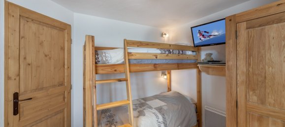 2 bedrooms Apartment in Les Belleville, France No. 484 7