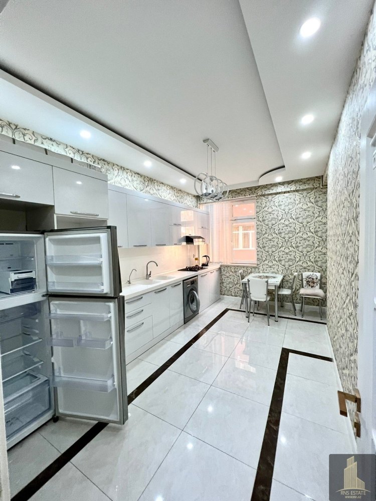 3 bedrooms Apartment in Baku, Azerbaijan No. 2241