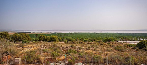 3 bedrooms Villa in Torrevieja, Spain No. 8718 2