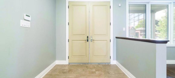 4 bedrooms House in Mississauga, Canada No. 796 8