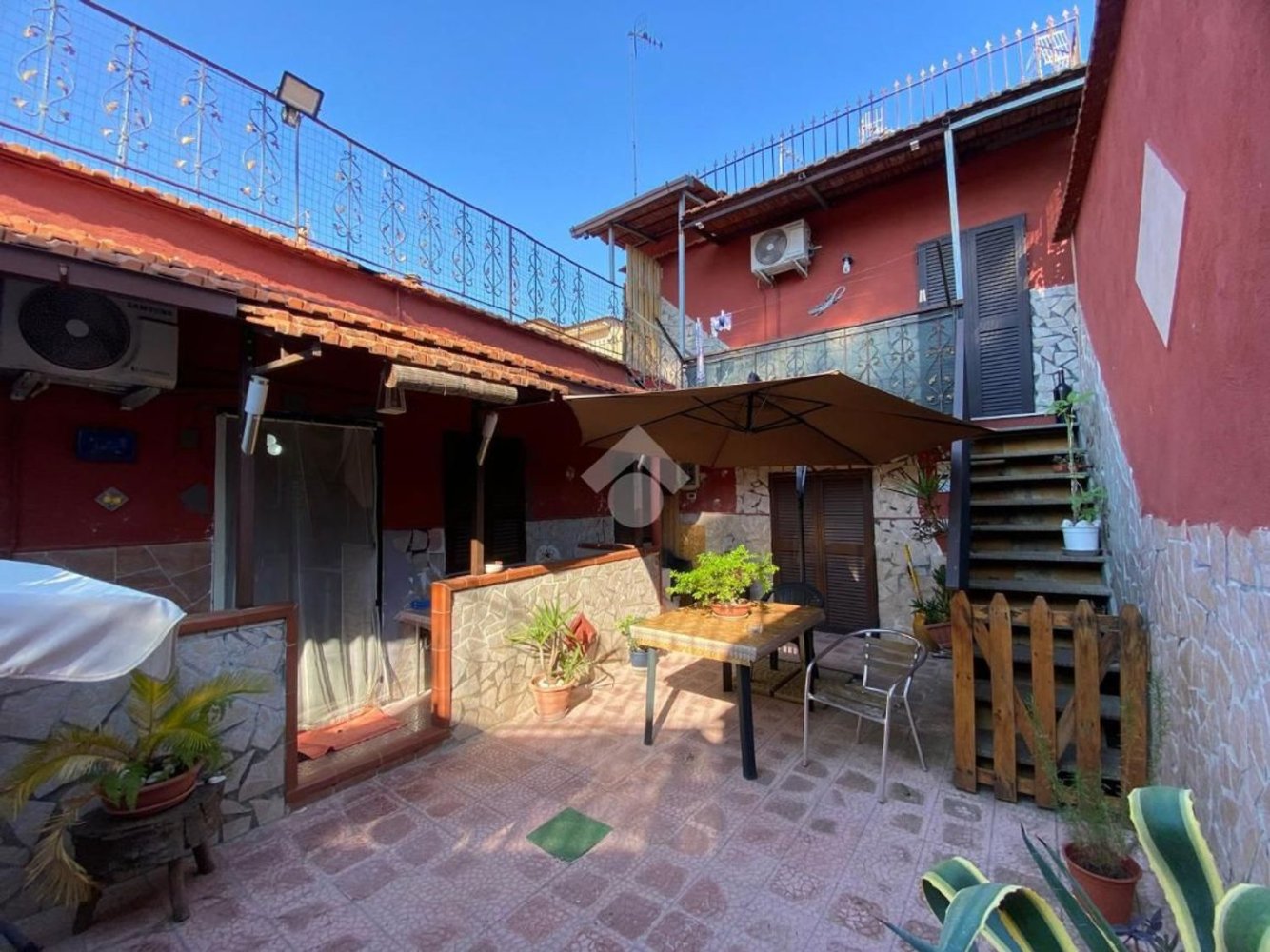 3 bedrooms Apartment in Naples, Italy No. 315589