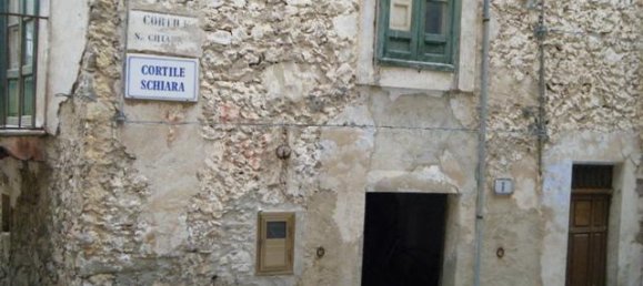 2 Schlafzimmer Schlösser in Caccamo, Italy, Nr. 119693 5