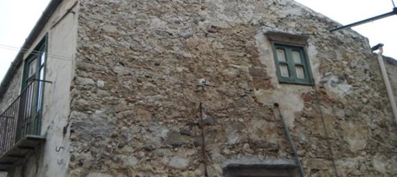 2 Schlafzimmer Schlösser in Caccamo, Italy, Nr. 119693 6