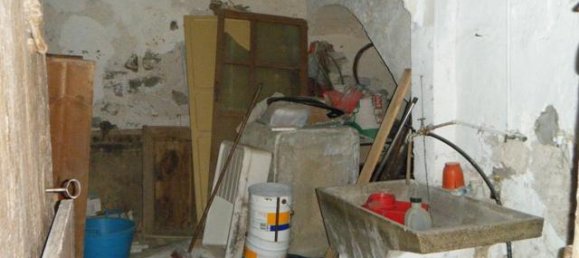 2 Schlafzimmer Schlösser in Caccamo, Italy, Nr. 119693 7