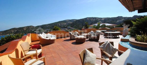 4 bedrooms Villa in Arzachena, Italy No. 266079 2