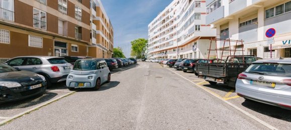 65m² Commercial property in Oeiras, Portugal No. 82372 16