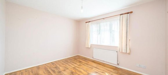 2 bedrooms House in Catford, United Kingdom No. 10080 3